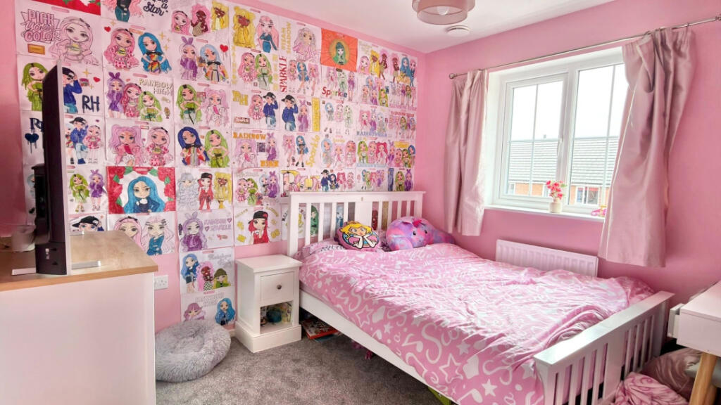 House in Oldham - More