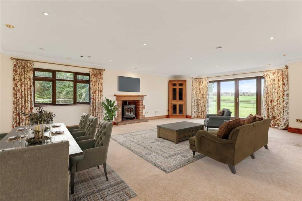 Orchard House, Hanslope Road, Castlethorpe, Milton Keynes photo 3