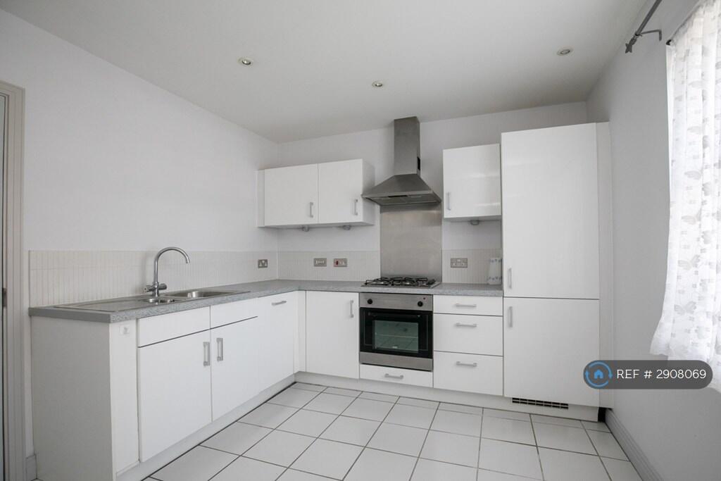 House in London - View 2