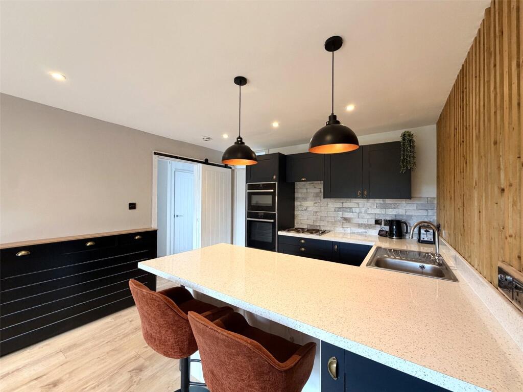 Apartment in Birmingham, Cotteridge - View 5