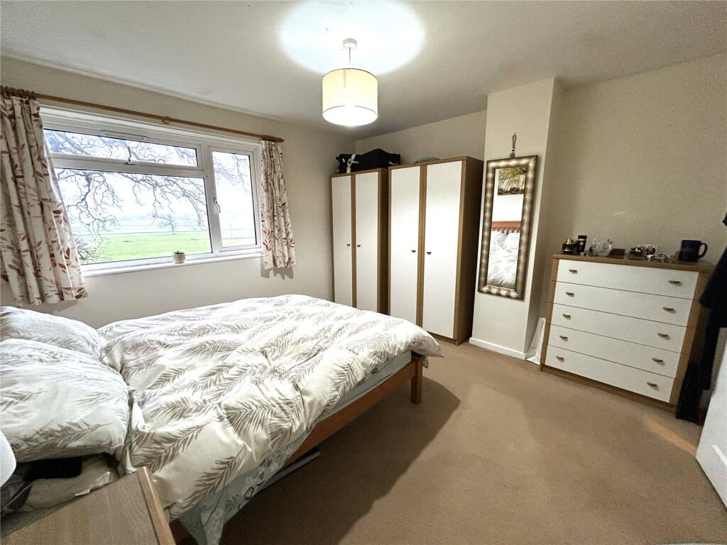 Apartment in Bristol - More