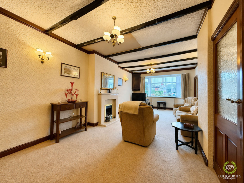 House in Hyndburn, Hillock Vale - More