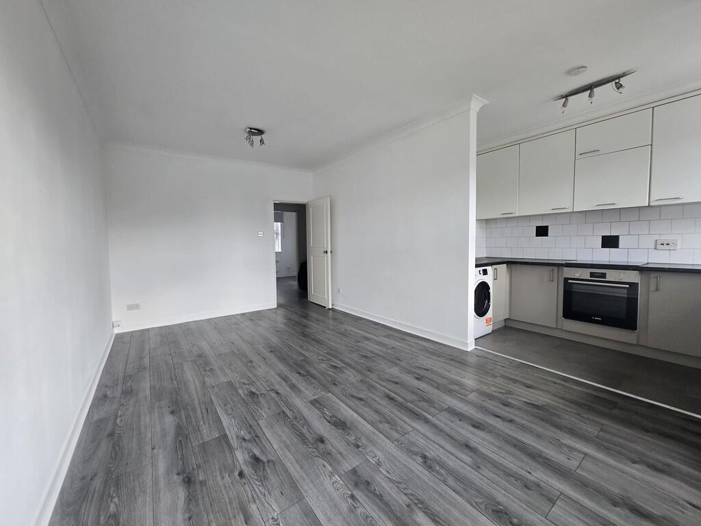 Main image of property: Cumberland Court, Woodford green, IG8