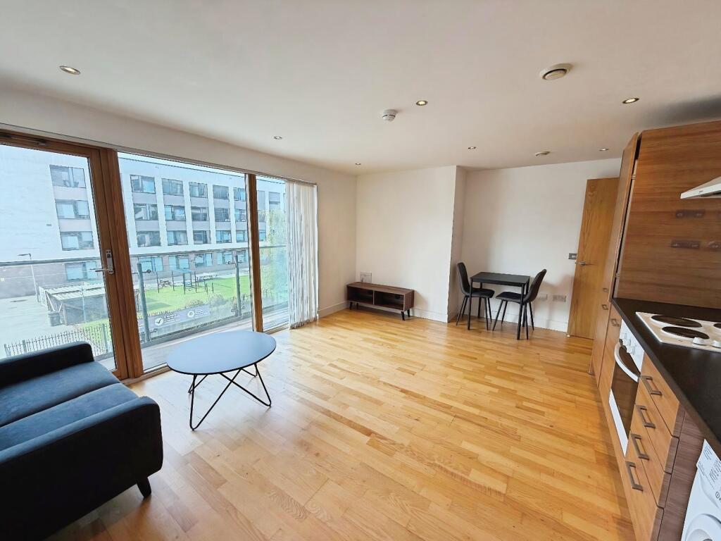 Apartment in Leeds, Steander, Richmond Hill - View 4