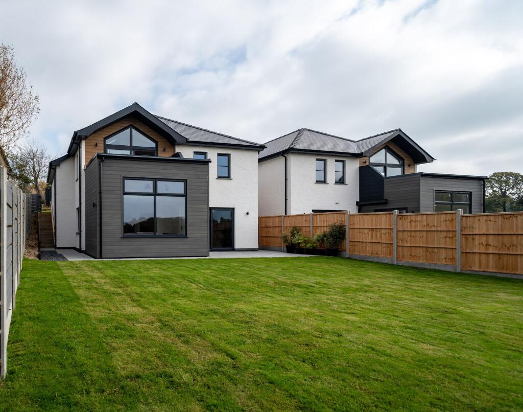 3-bed detached on PLOT 1, Llwyn Derw, Llanarth, £439,950