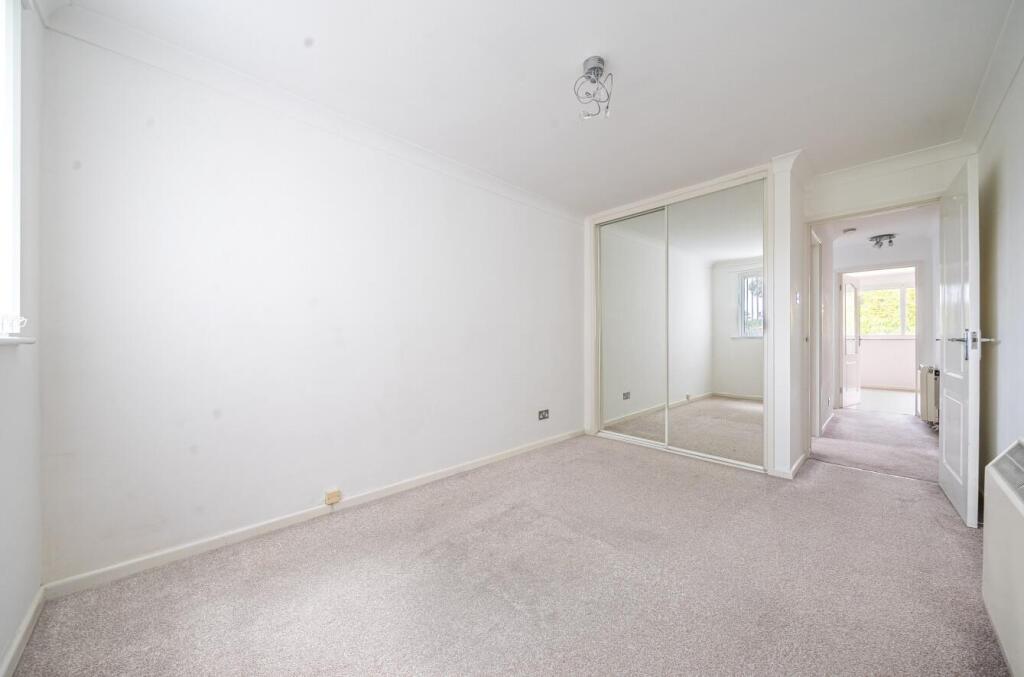 Apartment in Southampton - More