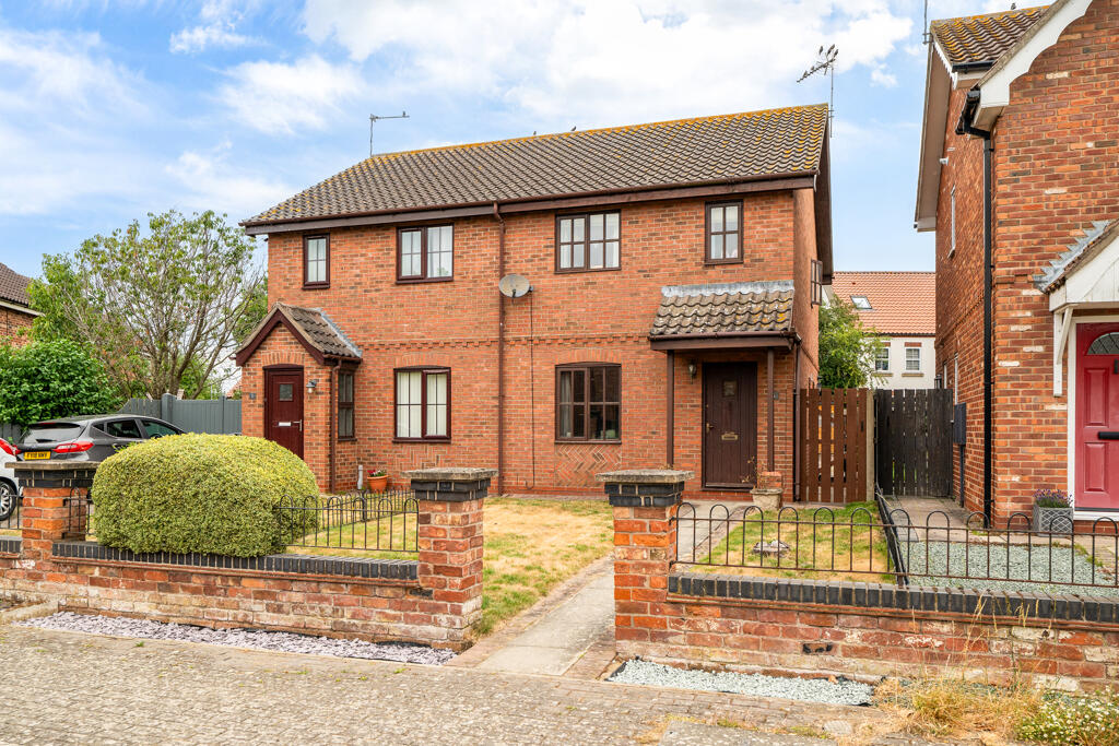3-bed semi-detached on The Glebe, Sturton by Stow, Lincoln, Lincolnshire, LN1 2SW, £195,000