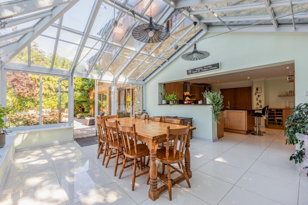 House in Woking, Surrey - View 3