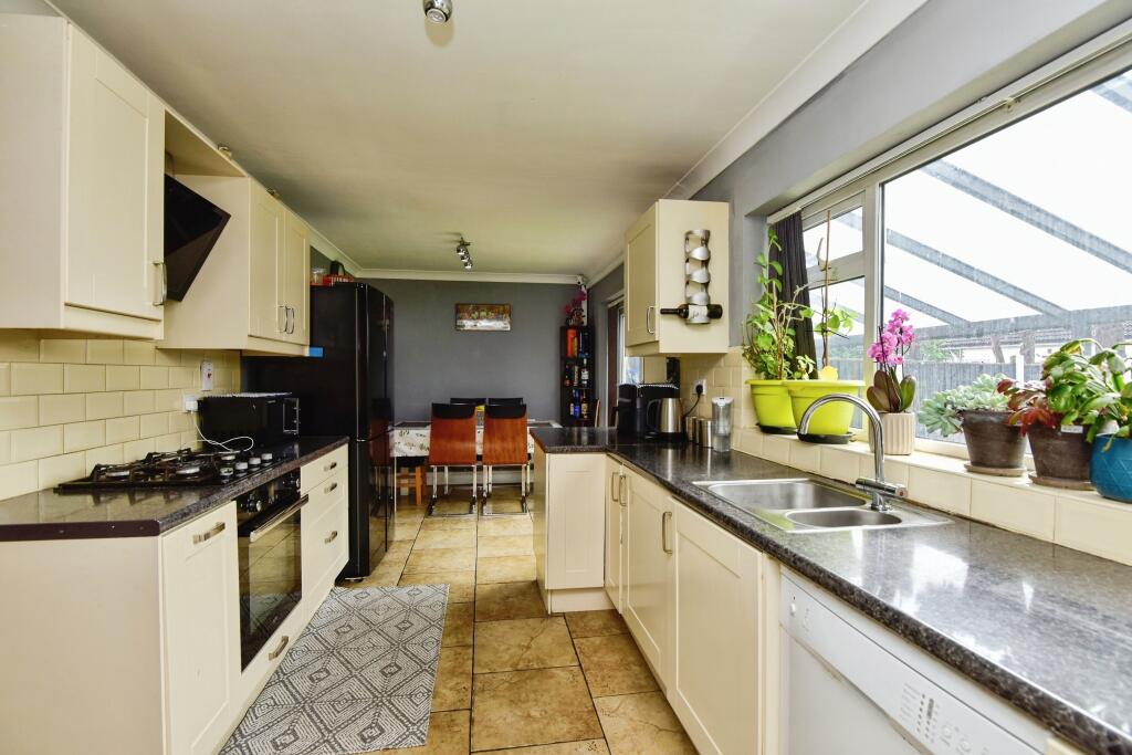 House in Stoke-on-Trent - View 3