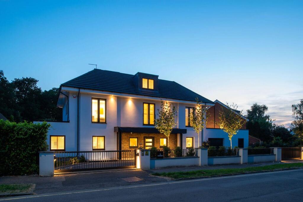 House in London - View 2