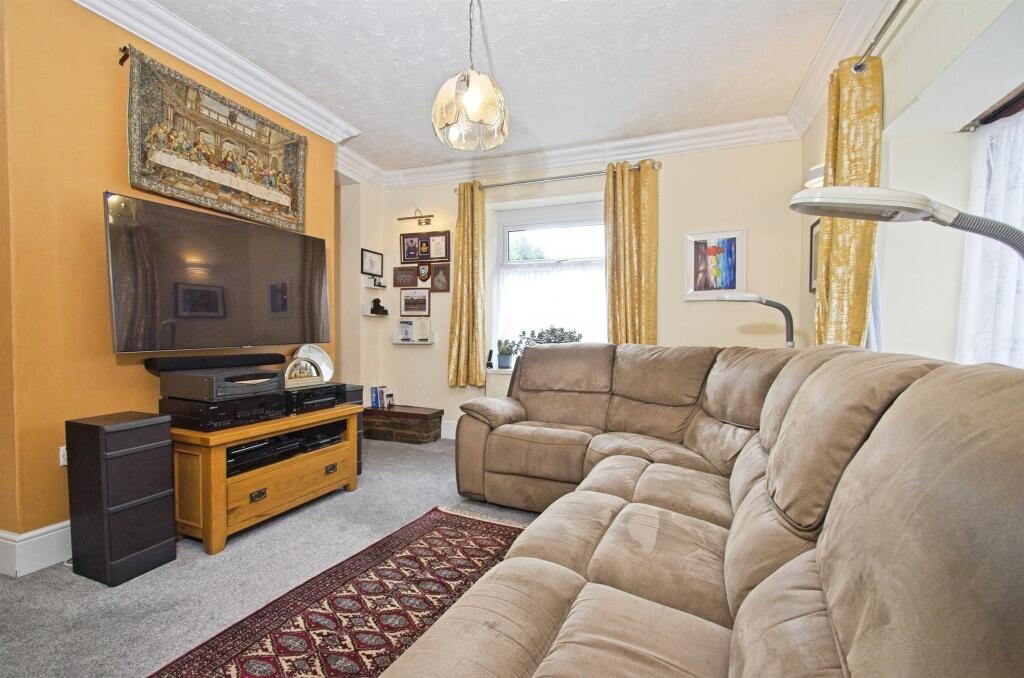 15, Woodland Terrace photo 4