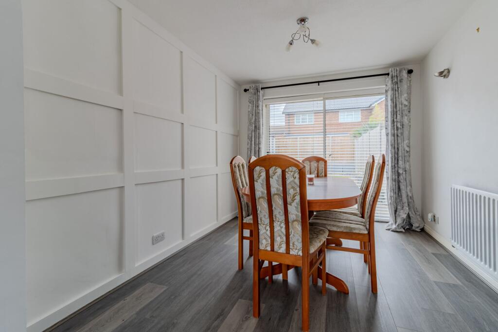 House in Blaby, Glen Parva - More