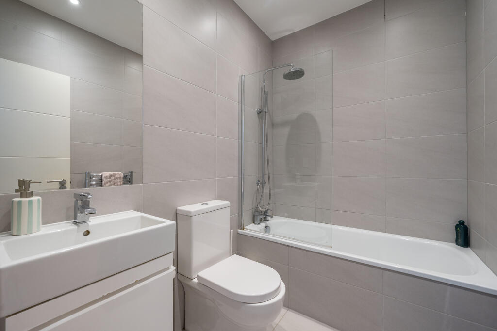 Apartment in London - More