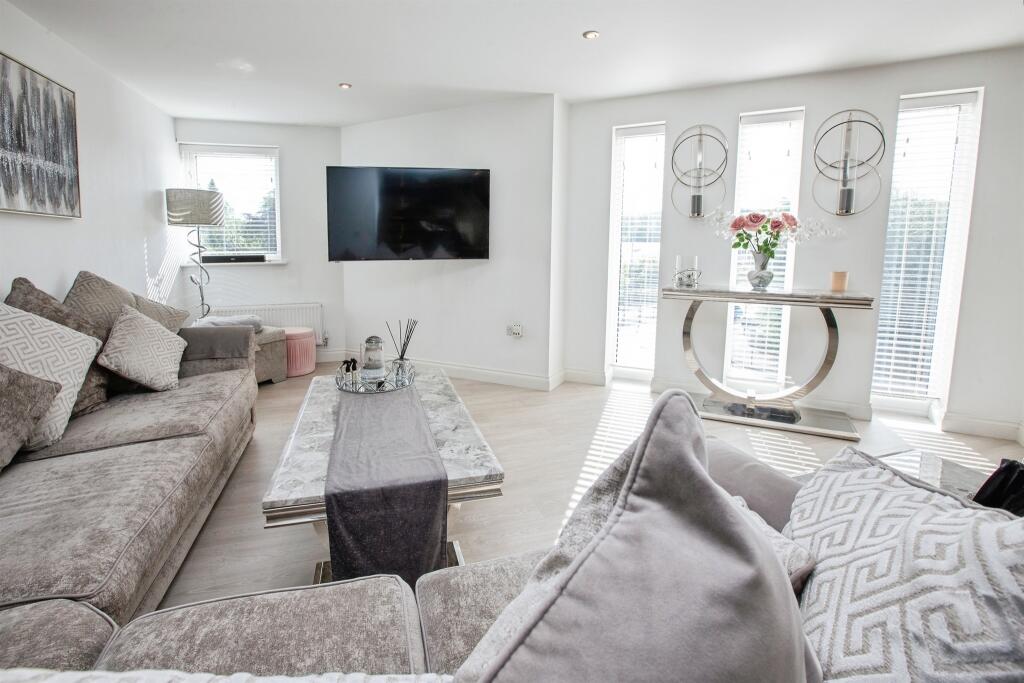 Apartment in Mansfield, Nottinghamshire - View 5