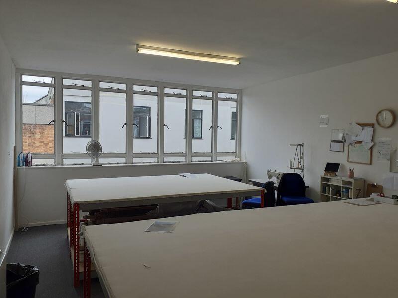 Additional image 4 of To Let - Shop/Business Premises 18 Peckingham Street, Halesowen, B63 3AN