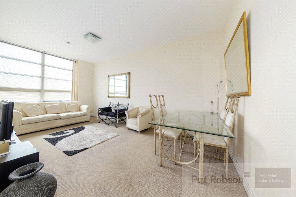 Apartment in Newcastle upon Tyne, Tyne and Wear - View 3