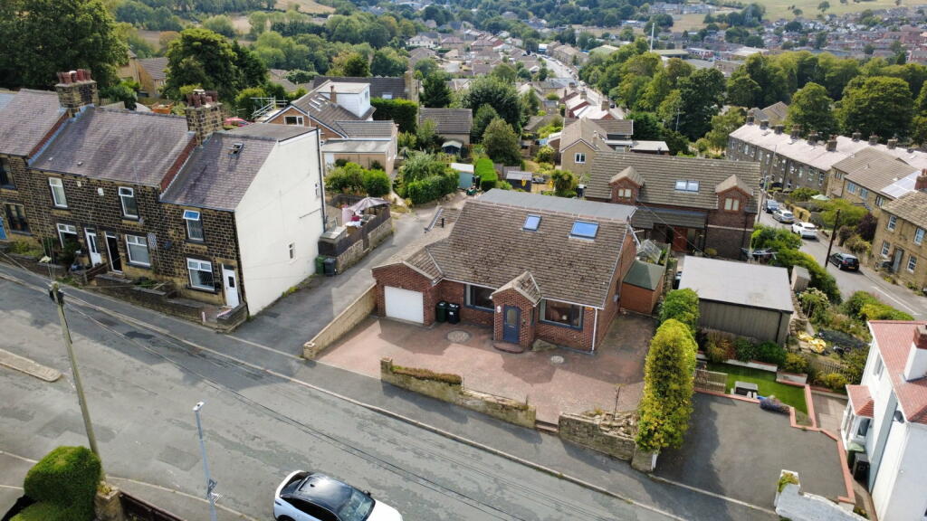Main image of property: Cliffe Street, Clayton West, Huddersfield, HD8 9NR
