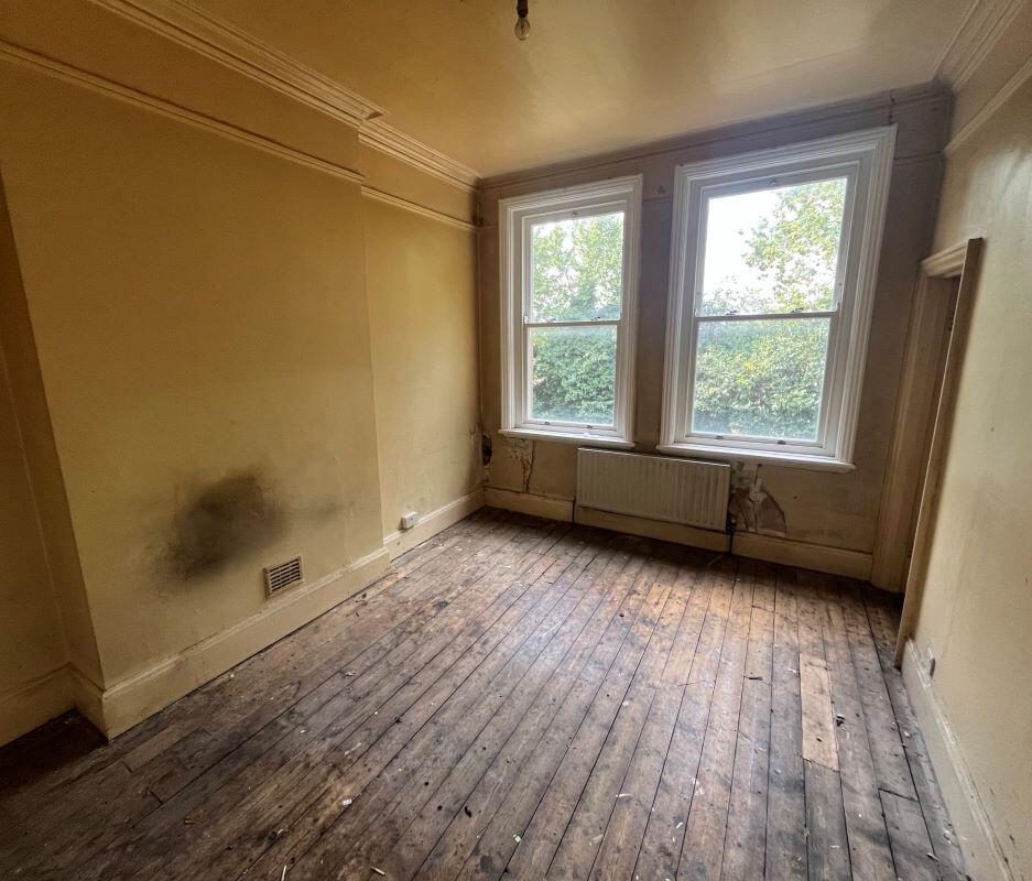 Apartment in London - View 3