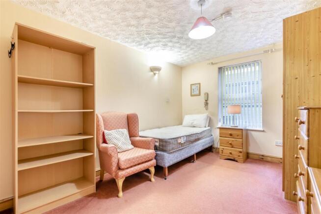 8672402-interior20.jpg