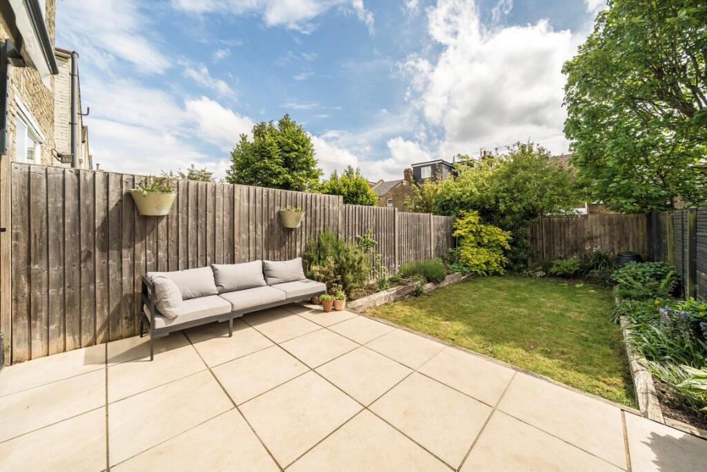 House in London - View 4