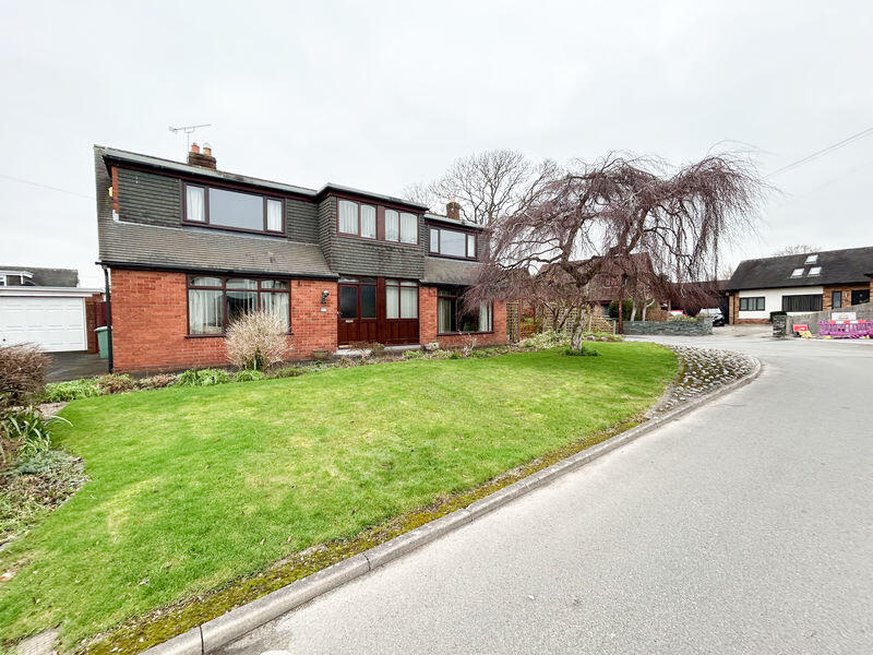 Main image of property: Oldfield Carr Lane, Poulton-Le-Fylde, FY6 8EW