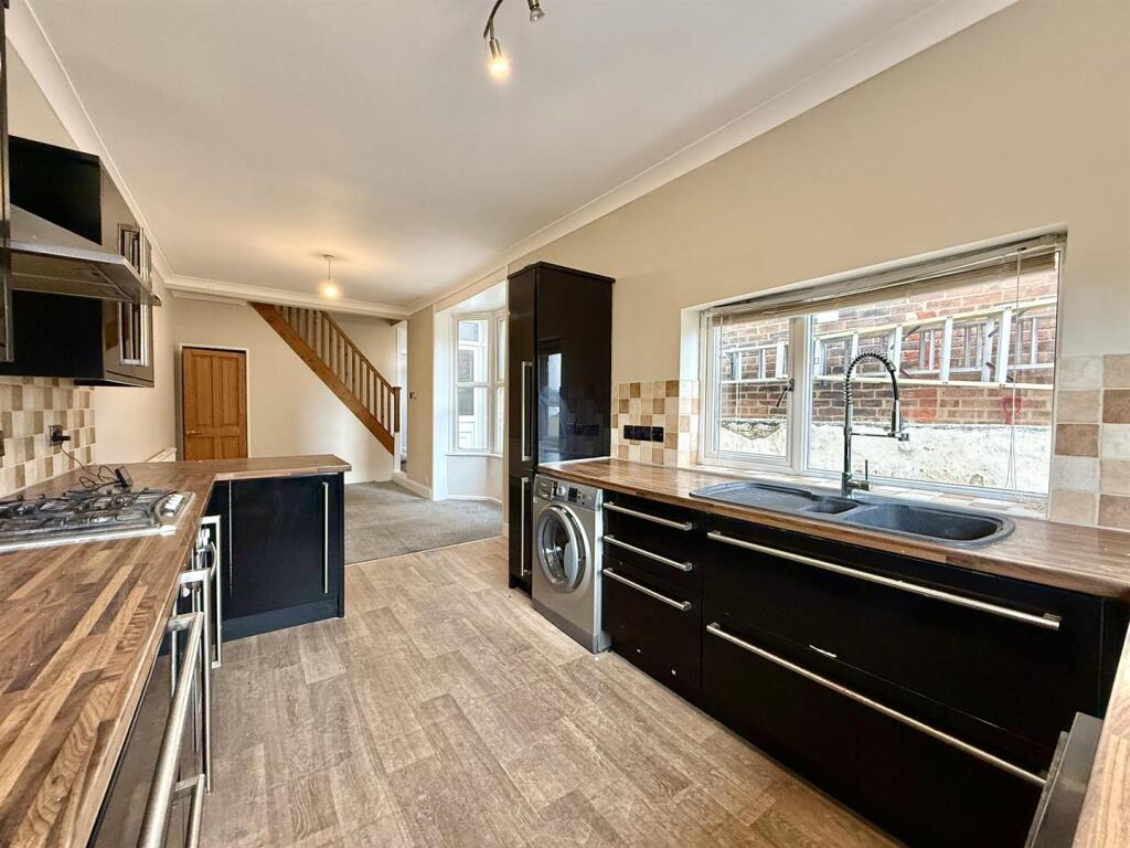 House in Portsmouth - View 4