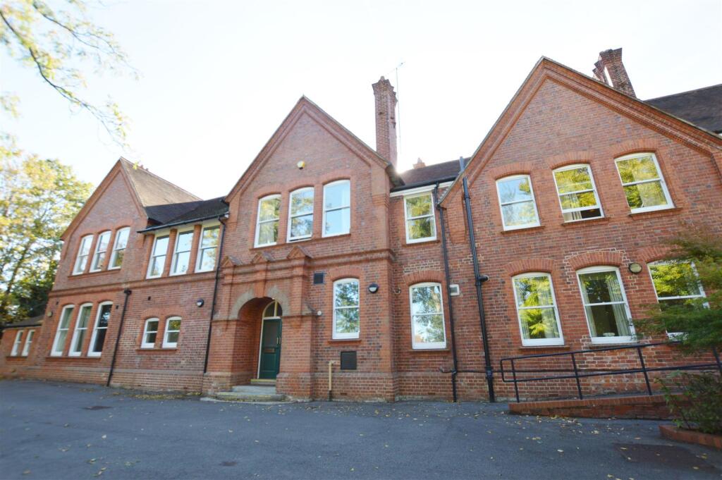 Main image of property: Upper Redlands Road