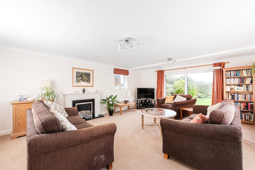 Marshalls Lea, Bierton, Aylesbury, Buckinghamshire, HP22 photo 3