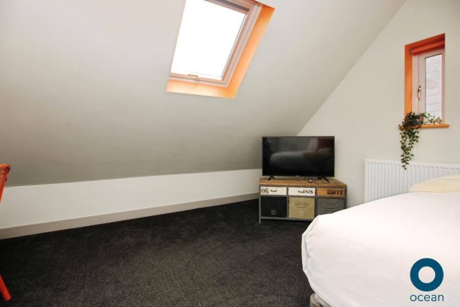 5 bedroom town house for rent