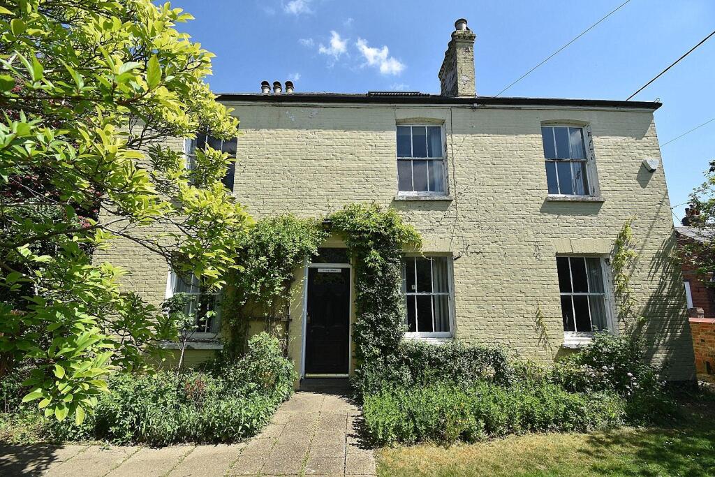 5-bed detached on Bicknacre Road, Danbury, Chelmsford, £699,000