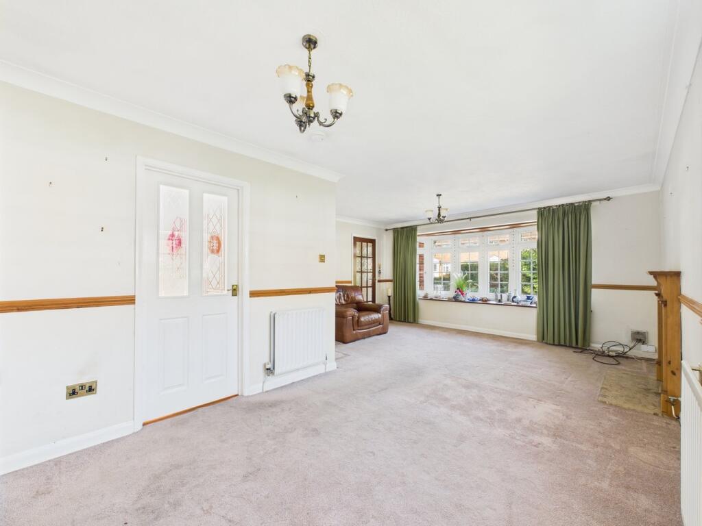 Caroline Crescent, Broadstairs, CT10 photo 2