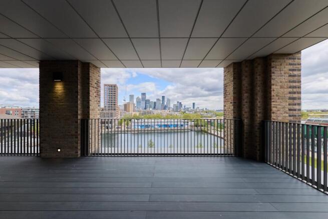 Three Deal Porters - Level 5 terrace