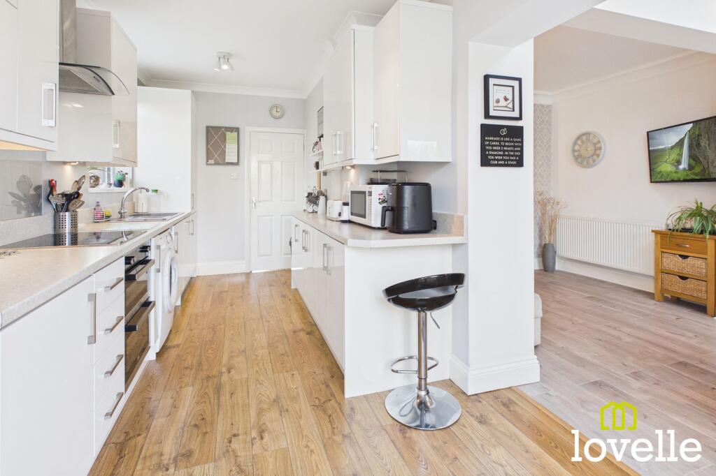House in Hull, Avenues - More