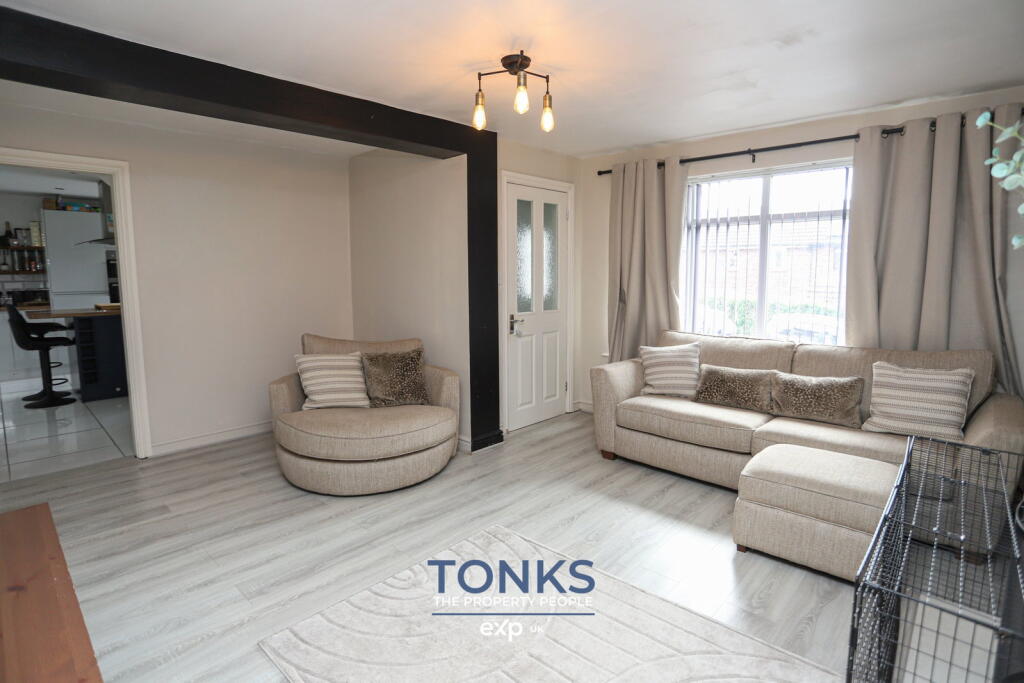 House in Dudley, West Midlands - View 4