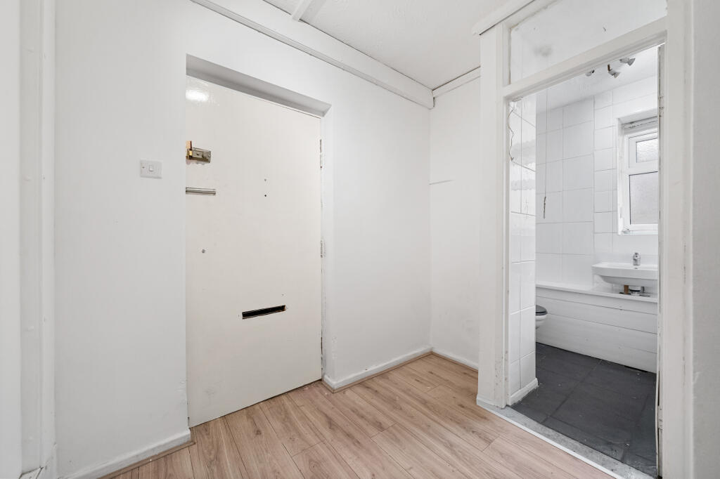 Apartment in Liverpool, Tuebrook - View 5