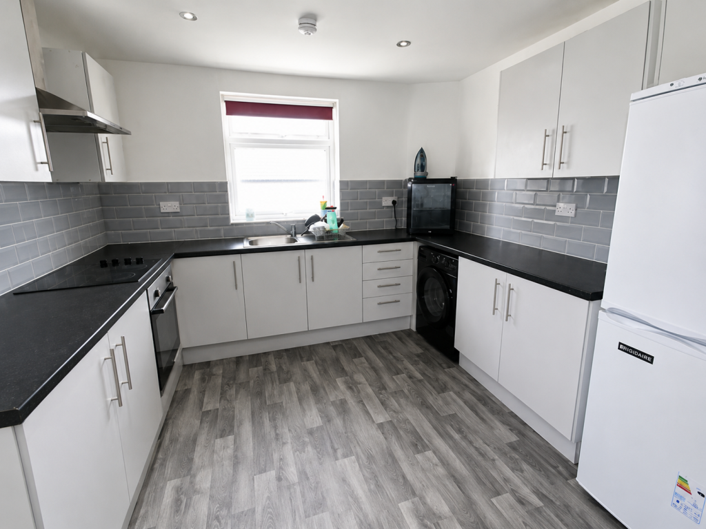 Main image of property: Flat 1, Albany Road, Roath, Cardiff