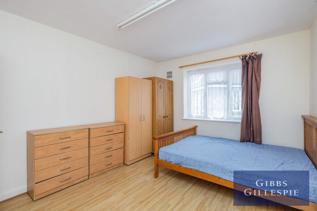 Apartment in Harrow - More