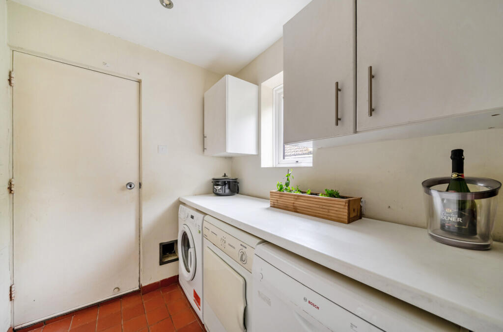 Armadale Road, Woking, Surrey, GU21 - View 6