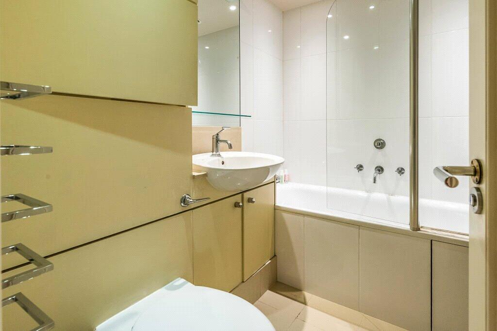 Apartment in London, Royal Borough of Kensington and Chelsea - View 5