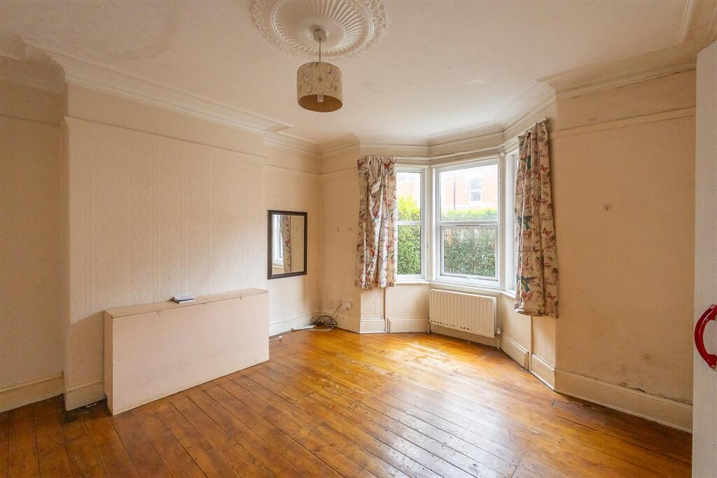 Apartment in Newcastle upon Tyne, Tyne and Wear - View 2