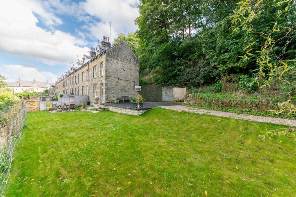 Miry Lane, Thongsbridge, HD9 photo 4