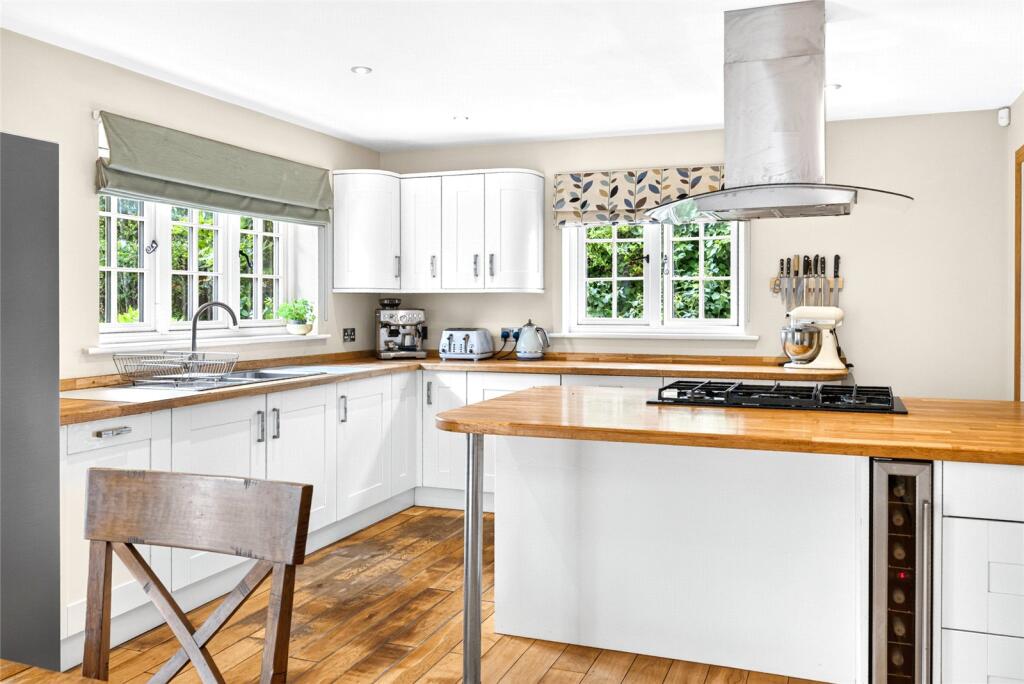 House in East Suffolk, Drybridge Hill, Woodbridge - More