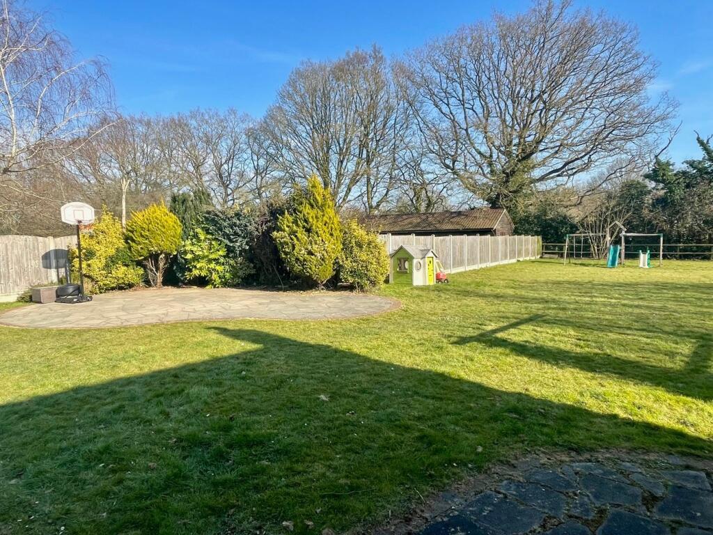 St Annes Road, Mountnessing, Brentwood, CM15 photo 4