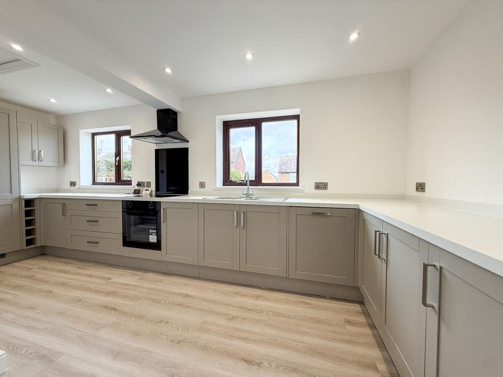 House in Kirklees, Upper Hagg, Holme Valley - View 2