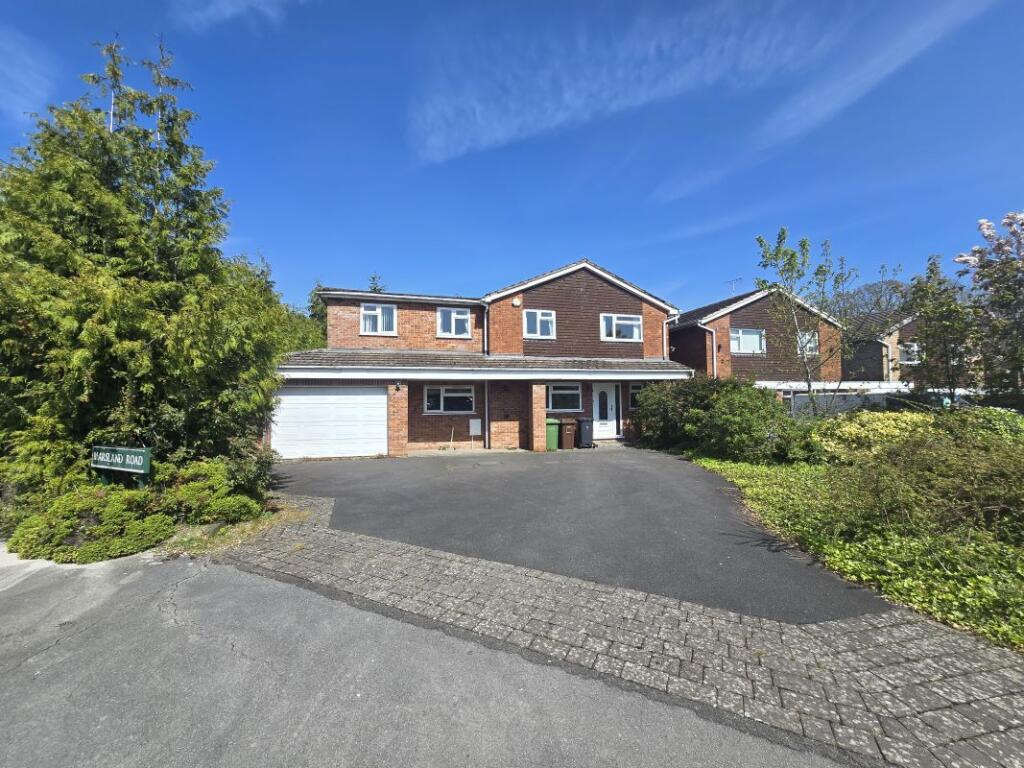 Main image of property: 7 Woodshires Road, Solihull, West Midlands, B92 7DN
