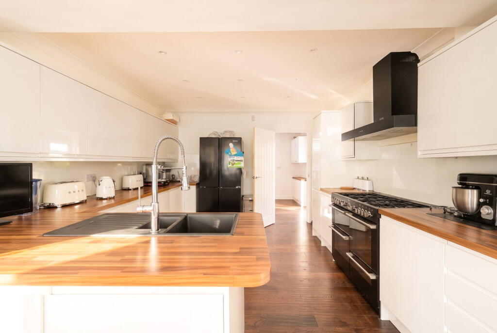 House in Solihull, West Midlands - View 3