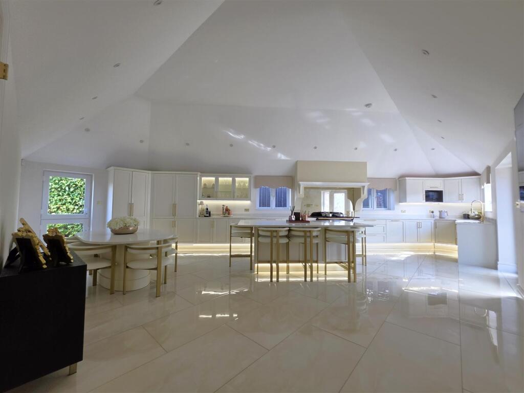 House in Waverley, Badshot Lea, Farnham - View 3