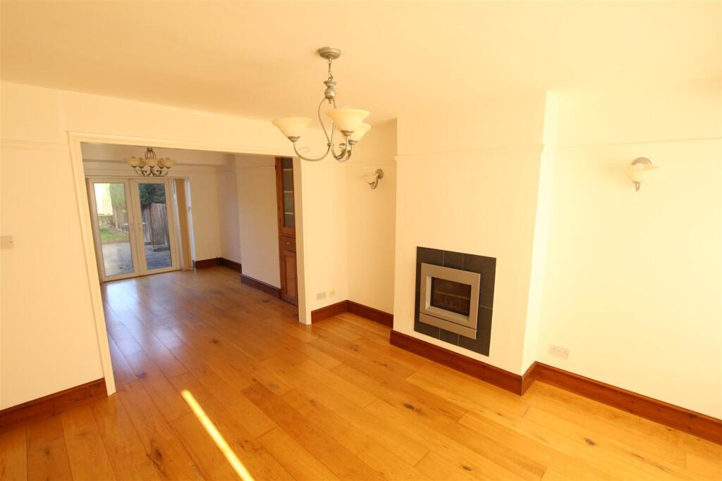 House in Northampton, West Northamptonshire - View 3