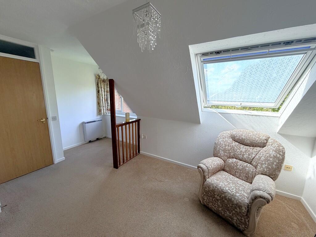 Apartment in Poole - More