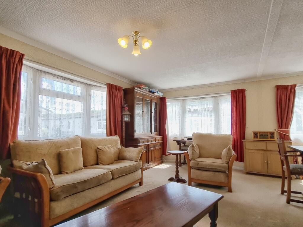 Almond Crescent, Maulden, Bedfordshire, MK45 photo 2